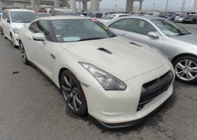 Nissan white skyline car